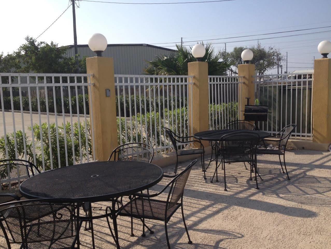 Rodeway Inn & Suites Corpus Christi Esterno foto