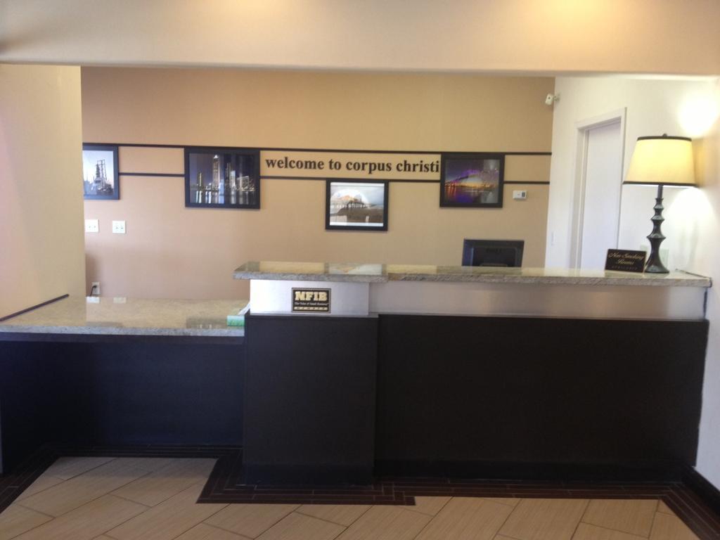 Rodeway Inn & Suites Corpus Christi Esterno foto
